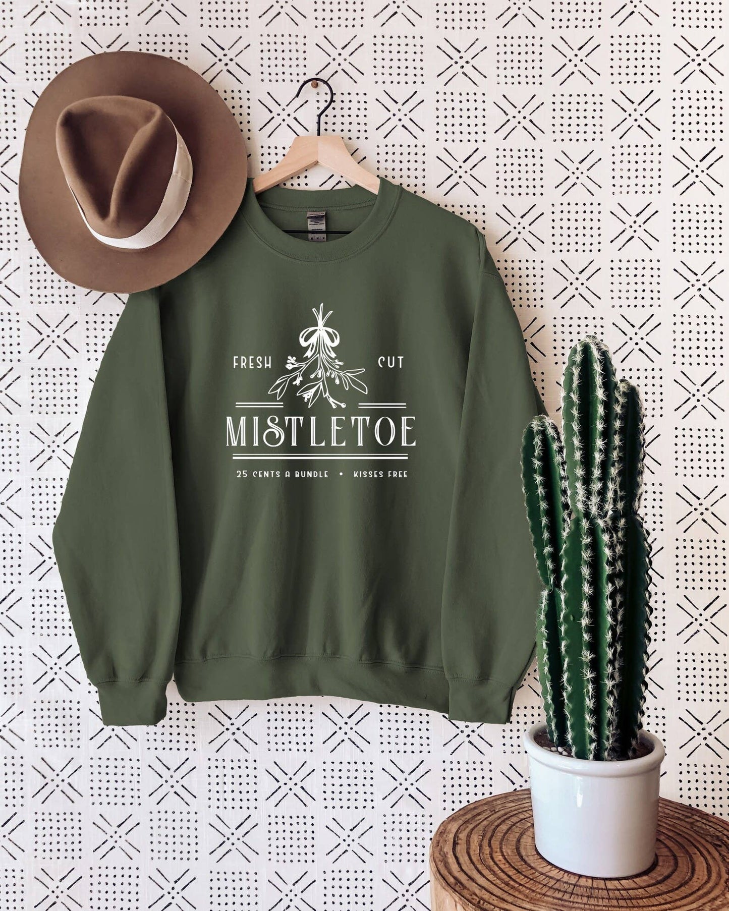 Mistletoe Christmas - Crewneck Sweatshirt