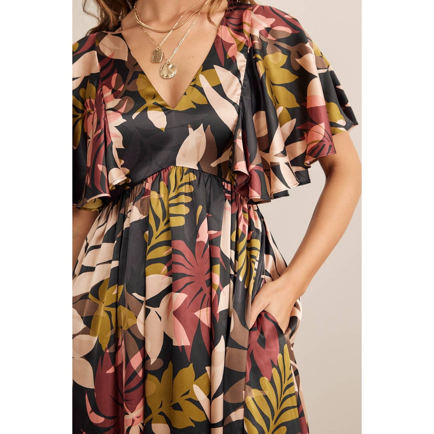 TROPICAL PRINT FLUTTER SLEEVES SATIN MIDI DRESS