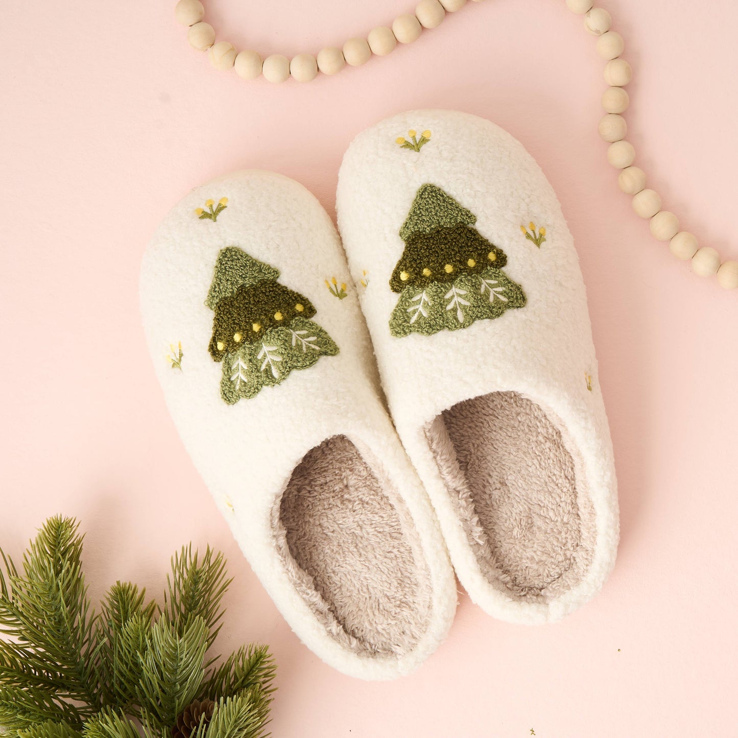 Fuzzy Holiday Slippers - Tree