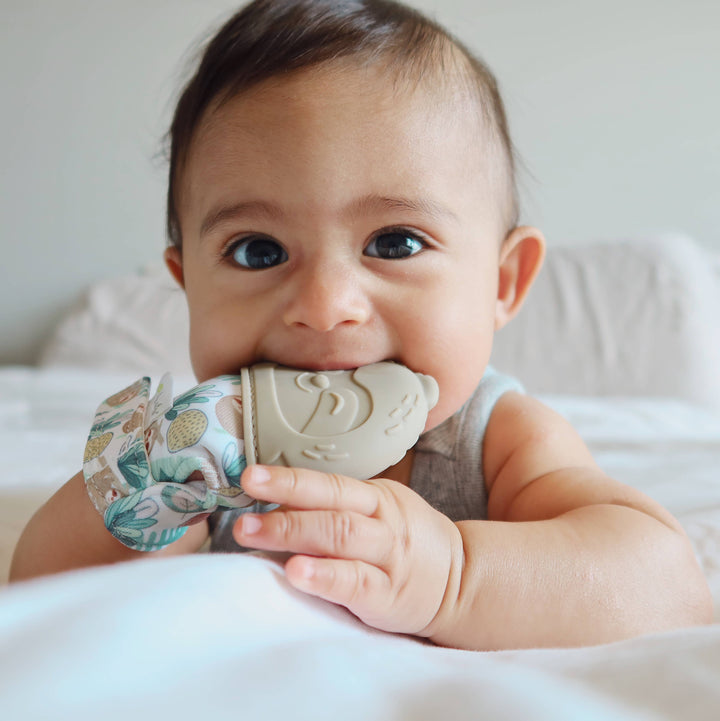 Itzy Mitt™ Silicone Teething Mitts: Leopard